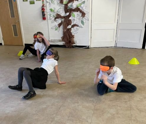 blindfold ball games-37625